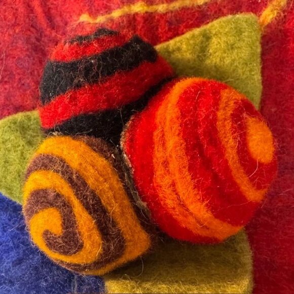 Handcrafted Wool Felt Shoulder Bag With Floral Design & Spiral Accents - Picture 2 of 9